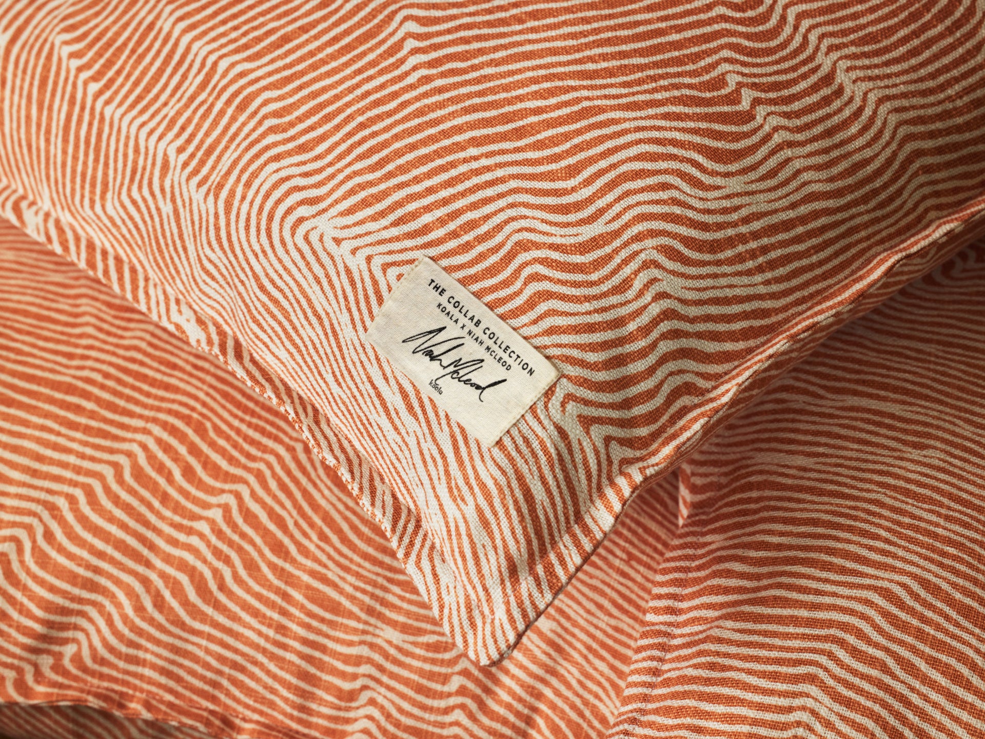 バナグガークッションカバー | コアラ＆ナイア・マクロード