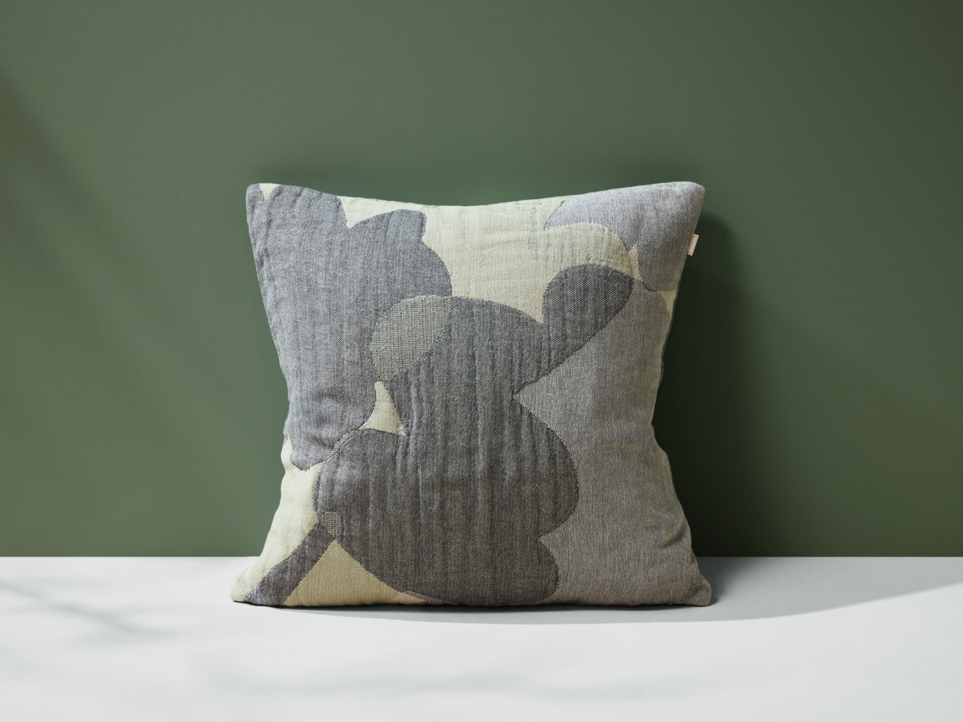 クッションカバー mmmcoco41 ツリートップスクッションカバー | オーガニック綿×植物モチーフが