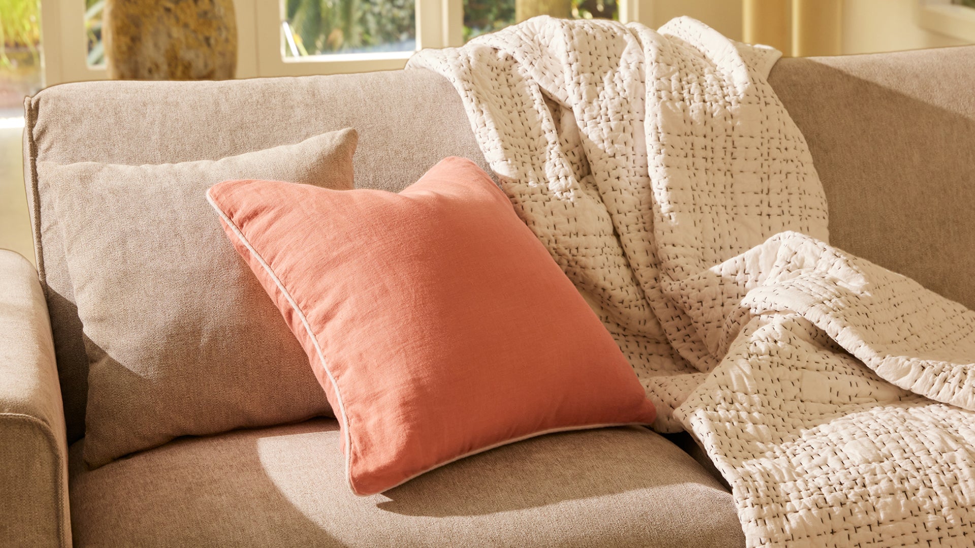 ヤーンクッションカバー｜自然な質感が心地よいクッションカバー